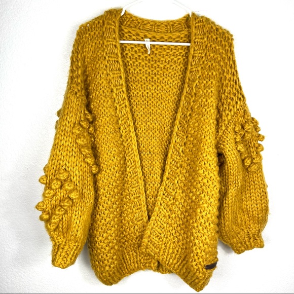 (Sold)Wishlist chunky knit pompom sleeves mustard yellow cardigan size M/L - Picture 3 of 10